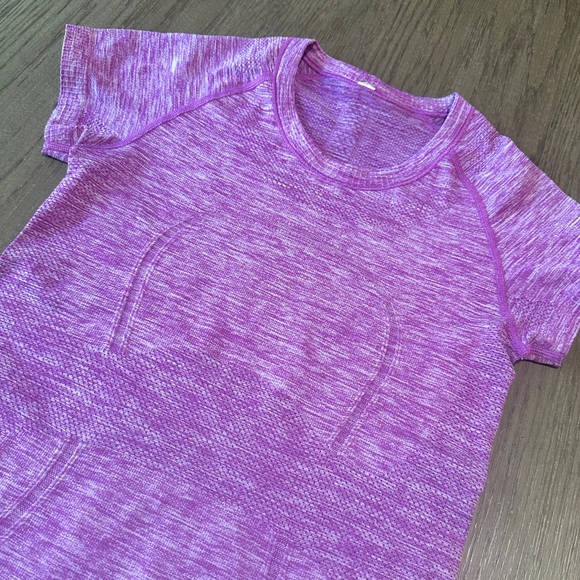 Lululemon Women’s Swiftly Tech Short Sleeve T-Shirt Size 4 Purple - Picture 2 of 6